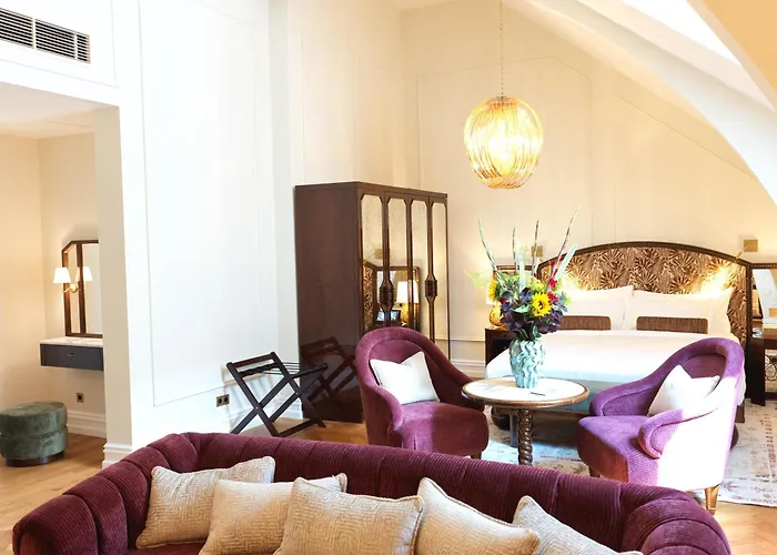 Hotel Fleur De Ville